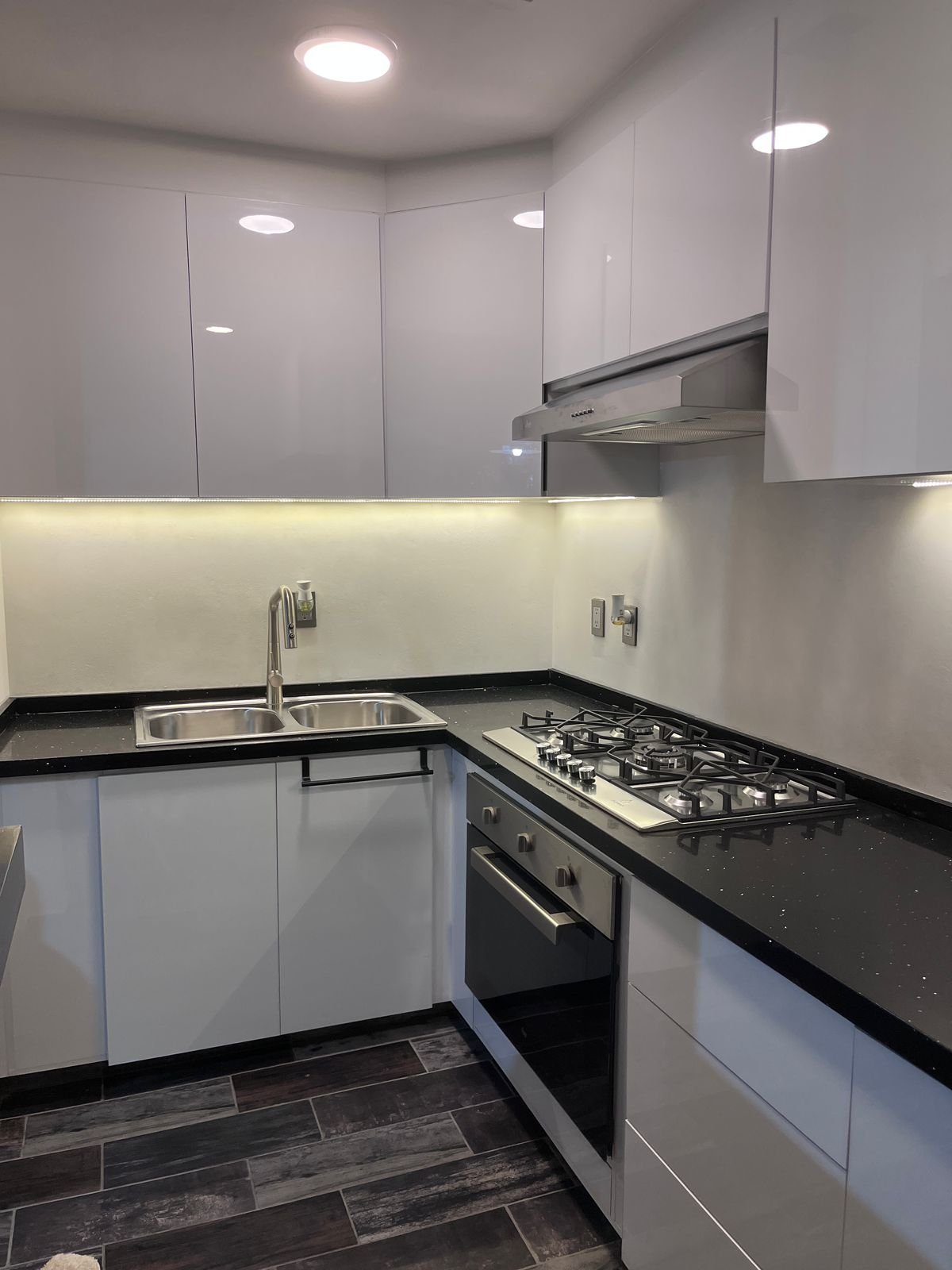 تركيب مطبخ ألمنيوم حديث