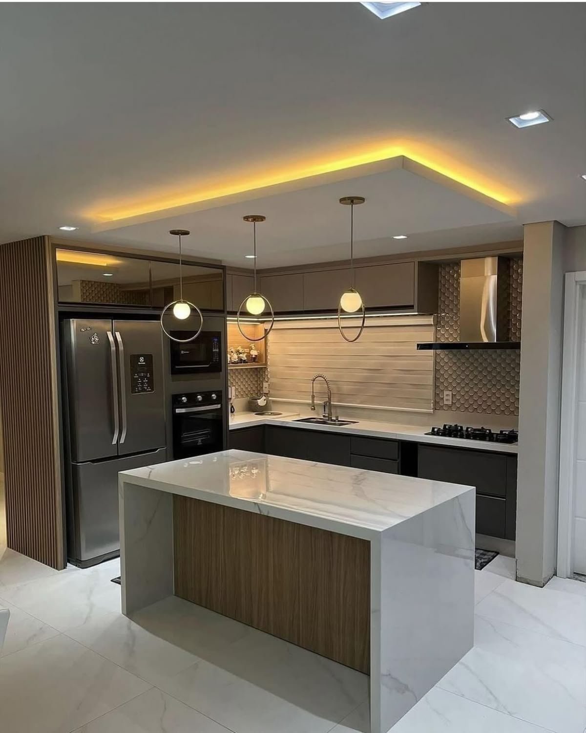 مطبخ خشبي مفتوح