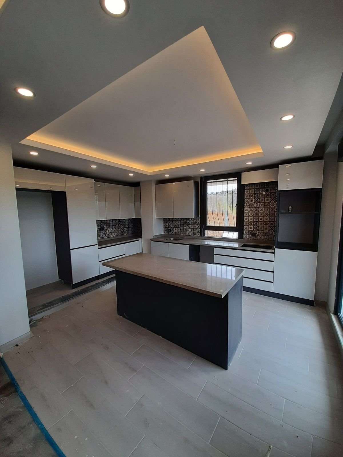 جزيرة مطبخية مودرن