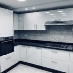 مطبخ خشمونيوم راقٍ