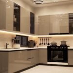 مطبخ كلاسيكي خشبي بدرجات البني الفاتح